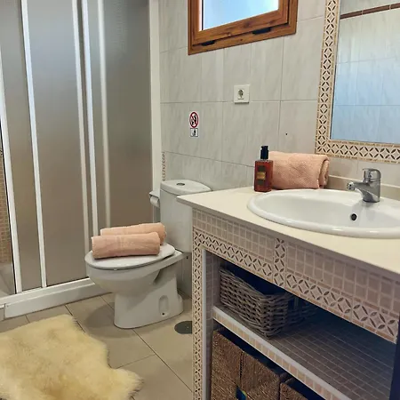 Buzzstays: 1-bed Bungalow, Garden, Near Yumbo & Maspalomas (Gran Canaria)