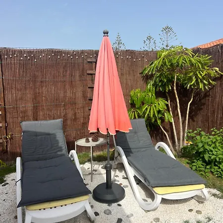 Buzzstays: 1-bed Bungalow, Garden, Near Yumbo & شقة